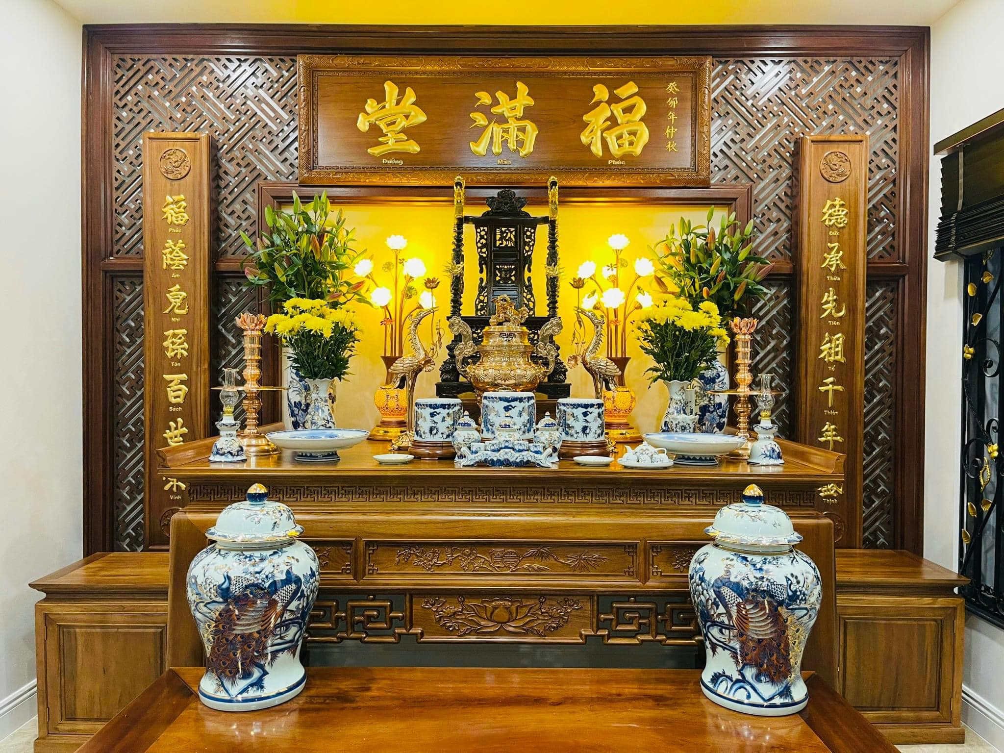 BIỆT THỰ CHỊ NHUNG – MÊ LINH